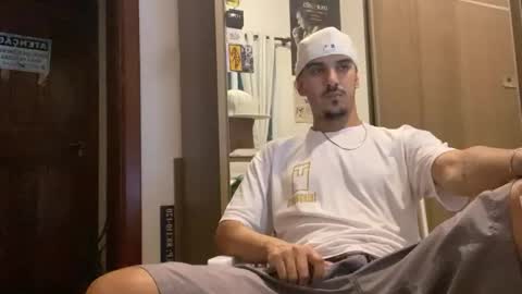 Snapshot of aelucius chatting on November 2025 03:40:02 AM Luci online show from November 2025 03:40:02 AM