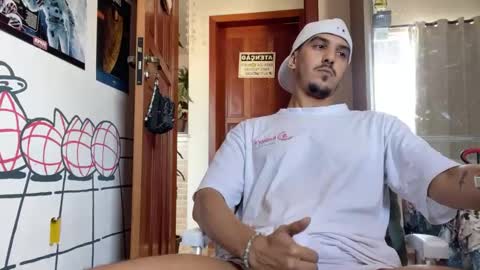 Snapshot of aelucius chatting on November 2025 07:14:01 PM Luci online show from November 2025 07:14:01 PM