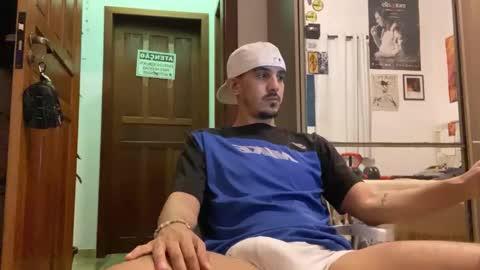 Snapshot of aelucius chatting on November 2025 04:22:01 AM Luci online show from November 2025 04:22:01 AM