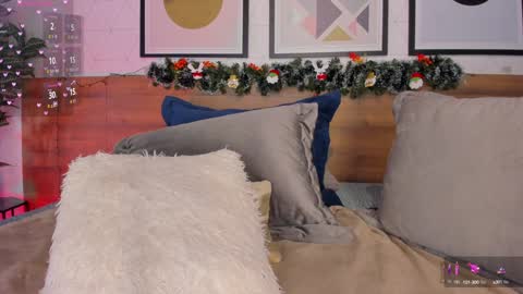    online show from December 2024 04:18:02 AM
