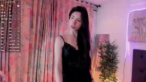 Aisha online show from February 2025 11:41:02 AM