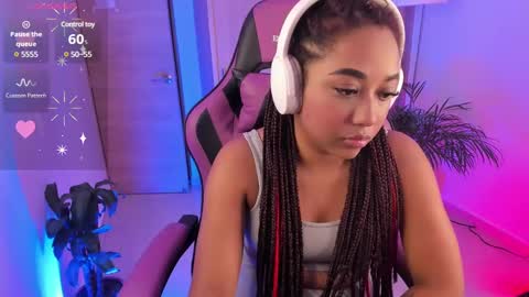 Snapshot of aisharose_ chatting on February 2025 01:05:02 AM Aisha online show from February 2025 01:05:02 AM