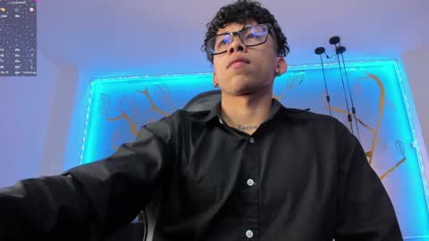 akazaboy online show from December 2024 03:59:01 AM