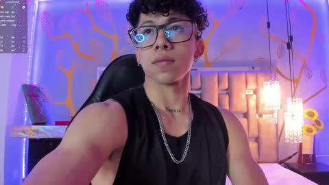 akazaboy online show from December 2024 04:42:02 AM