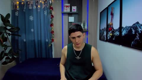 Alan  Kevin can we reach 100 thumbs up please guys  online show from December 2024 11:40:01 AM