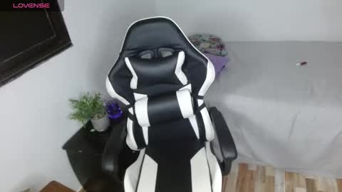 alana online show from December 2025 03:12:01 AM