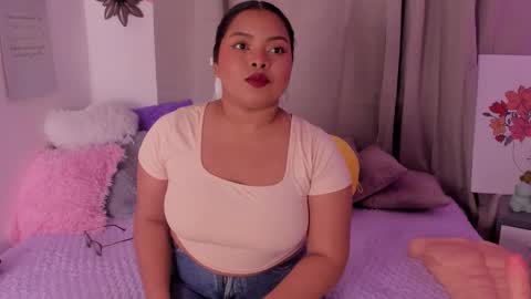 Alana Gmez  online show from November 2025 03:48:02 PM