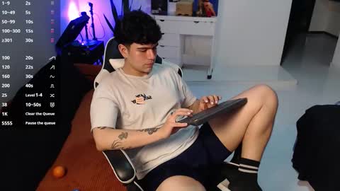 alec online show from September 2025 02:00:02 AM