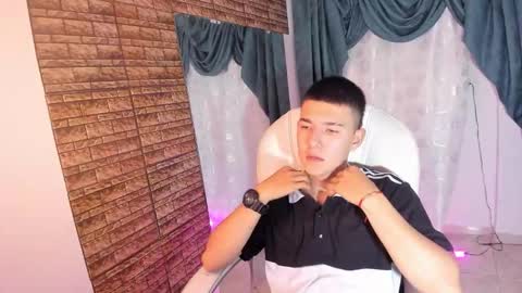 Snapshot of aleckk_boy chatting on October 2025 07:19:02 PM Aleck Boy online show from October 2025 07:19:02 PM