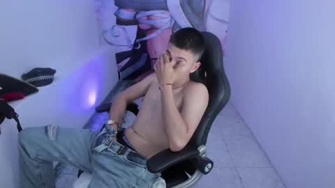 Snapshot of aleckk_boy chatting on October 2025 07:26:02 PM Aleck Boy online show from October 2025 07:26:02 PM