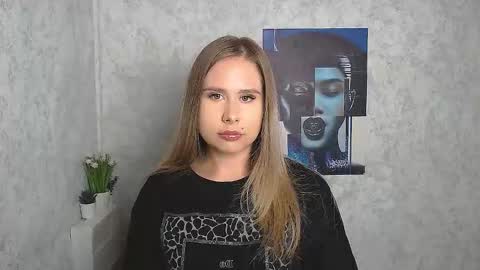 Alena online show from September 2025 11:13:02 AM