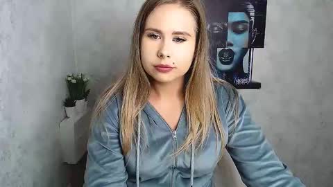 Alena online show from September 2025 09:56:01 AM