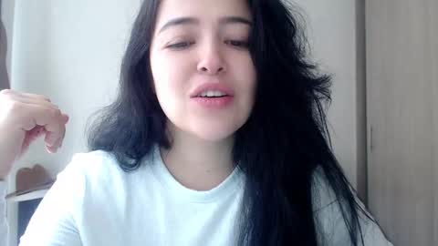 Aleska online show from November 2025 03:14:02 PM