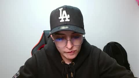 Snapshot of alex_parker07 chatting on October 2025 01:06:01 AM Alex Parker online show from October 2025 01:06:01 AM