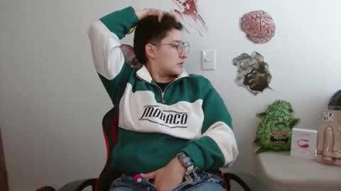 Snapshot of alex_parker07 chatting on November 2025 06:53:01 PM Alex Parker online show from November 2025 06:53:01 PM