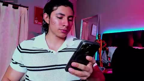 Snapshot of alexander_classy chatting on December 2025 01:21:02 AM Alex online show from December 2025 01:21:02 AM