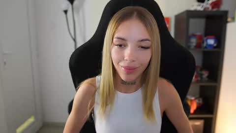 Alexi online show from September 2025 12:49:02 PM