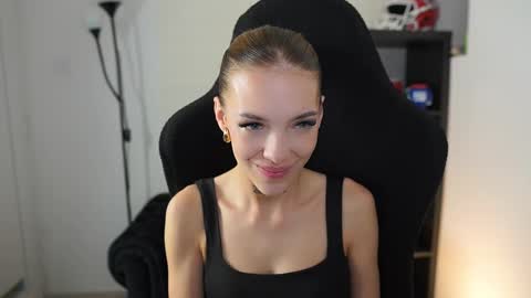 Alexi online show from September 2025 01:24:02 PM