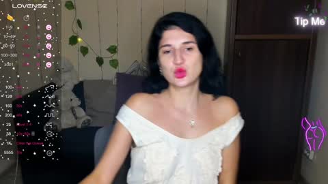 Snapshot of alianna_solo_kiss chatting on January 2025 02:58:02 PM Alianna online show from January 2025 02:58:02 PM