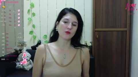 Snapshot of alianna_solo_kiss chatting on March 2025 12:23:02 PM Alianna online show from March 2025 12:23:02 PM