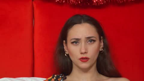 AliceMunro online show from December 2024 12:52:01 AM