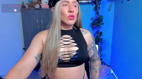 Jennyfer online show from September 2025 09:15:01 PM
