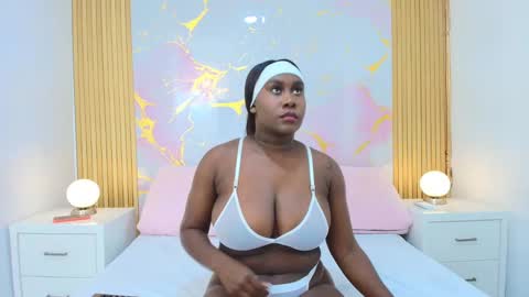Alisha online show from September 2025 01:02:01 PM