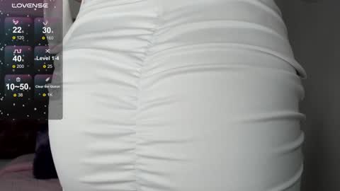 Alisson Domit  online show from February 2025 03:09:02 PM