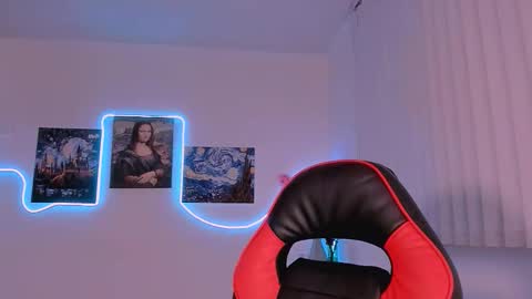 Snapshot of allison_starmodel chatting on November 2025 05:00:02 AM allison_starmodel online show from November 2025 05:00:02 AM