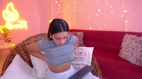 alyn online show from February 2025 12:37:02 PM
