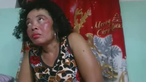 alypierette online show from November 2025 07:49:02 PM