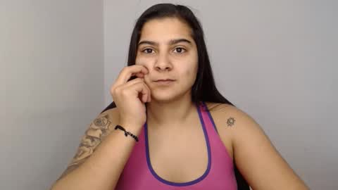 The queen of the biceps  online show from January 2025 10:39:02 AM