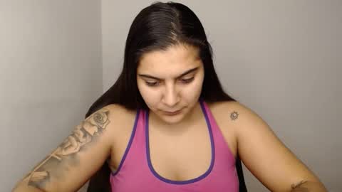 The queen of the biceps  online show from January 2025 12:09:01 AM