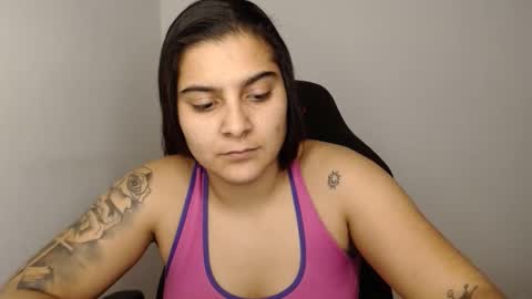 The queen of the biceps  online show from January 2025 03:23:02 AM