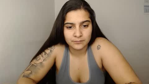 The queen of the biceps  online show from February 2025 12:53:02 AM
