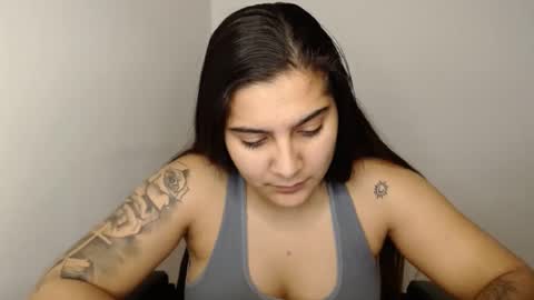 The queen of the biceps  online show from February 2025 10:22:02 PM