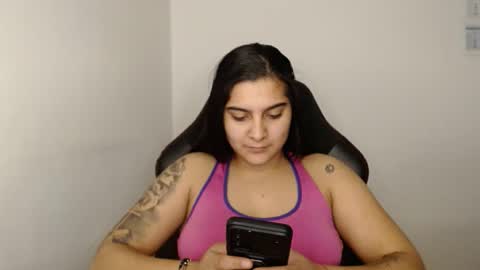 The queen of the biceps  online show from February 2025 02:08:02 AM
