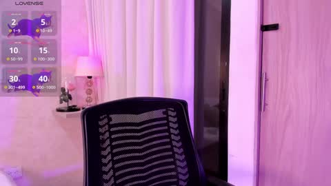 Luisa online show from December 2024 02:23:01 AM