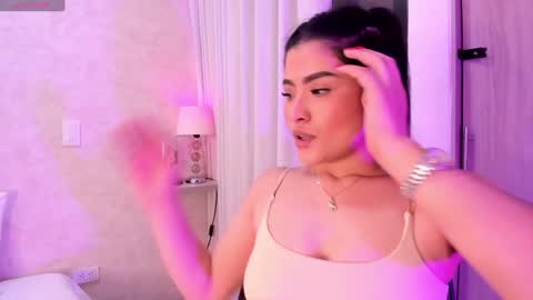 Luisa online show from December 2024 02:35:01 AM