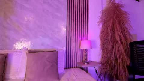 Luisa online show from November 2025 11:26:01 PM