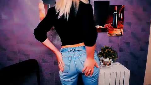 Amanda online show from September 2025 06:26:01 AM