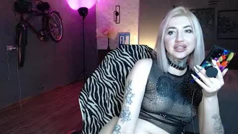 Snapshot of amayamalina chatting on November 2025 06:17:01 PM Malina online show from November 2025 06:17:01 PM