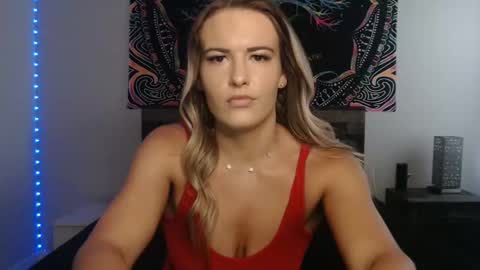 Amber online show from November 2025 03:11:01 PM