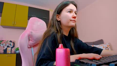 Snapshot of ameli_moon chatting on September 2025 11:04:02 AM Eileen online show from September 2025 11:04:02 AM