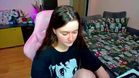 Snapshot of ameli_moon chatting on November 2025 12:23:02 PM Eileen online show from November 2025 12:23:02 PM