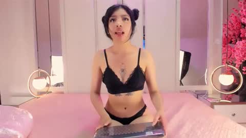 Snapshot of ameliatrevicott chatting on November 2025 04:23:01 AM AMELIA TREVICOTT online show from November 2025 04:23:01 AM