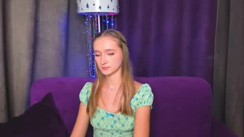 Snapshot of ameliawise chatting on January 2025 12:02:01 PM ameliawise online show from January 2025 12:02:01 PM