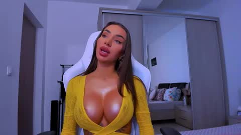 Arinna online show from January 2025 09:46:01 AM