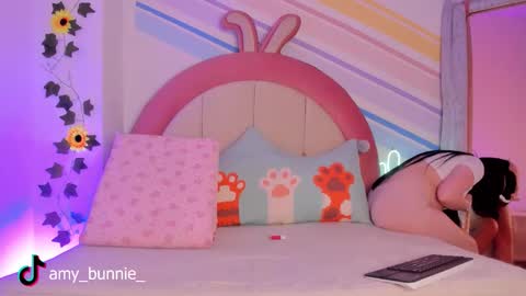 Amy online show from September 2025 05:12:02 PM