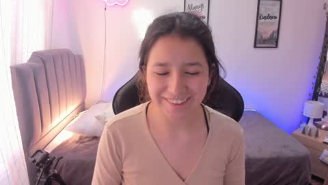 Amy sophia 3 online show from December 2024 03:31:02 PM